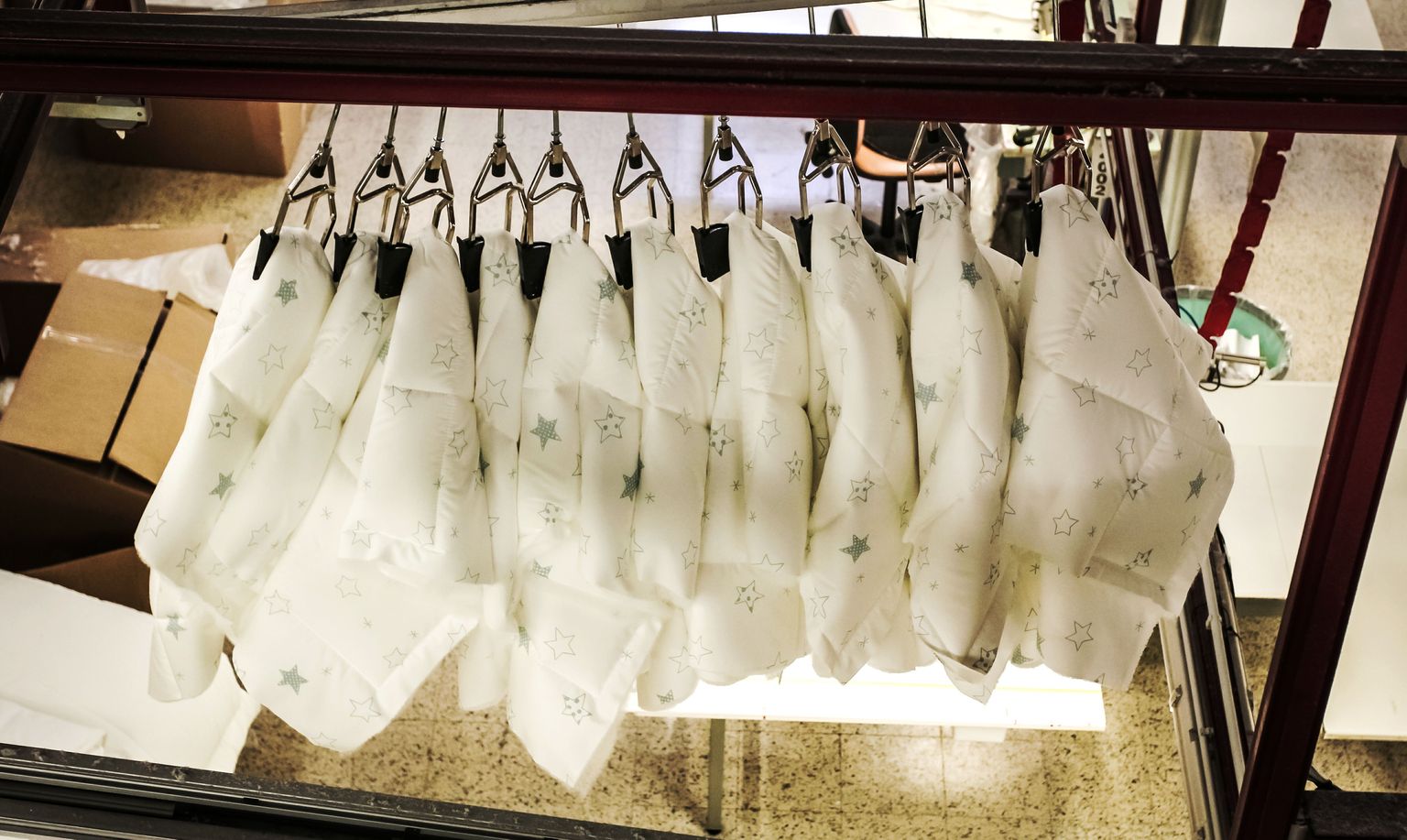 IRLi riigikogu fraktsiooni liikmed külastavAd Pärnumaa visiidi käigus ka kodutekstiili tootjat Wendret.