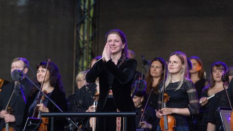GALERII ⟩ Türi 100. sünnipäev tipnes võimsa kontserdiga