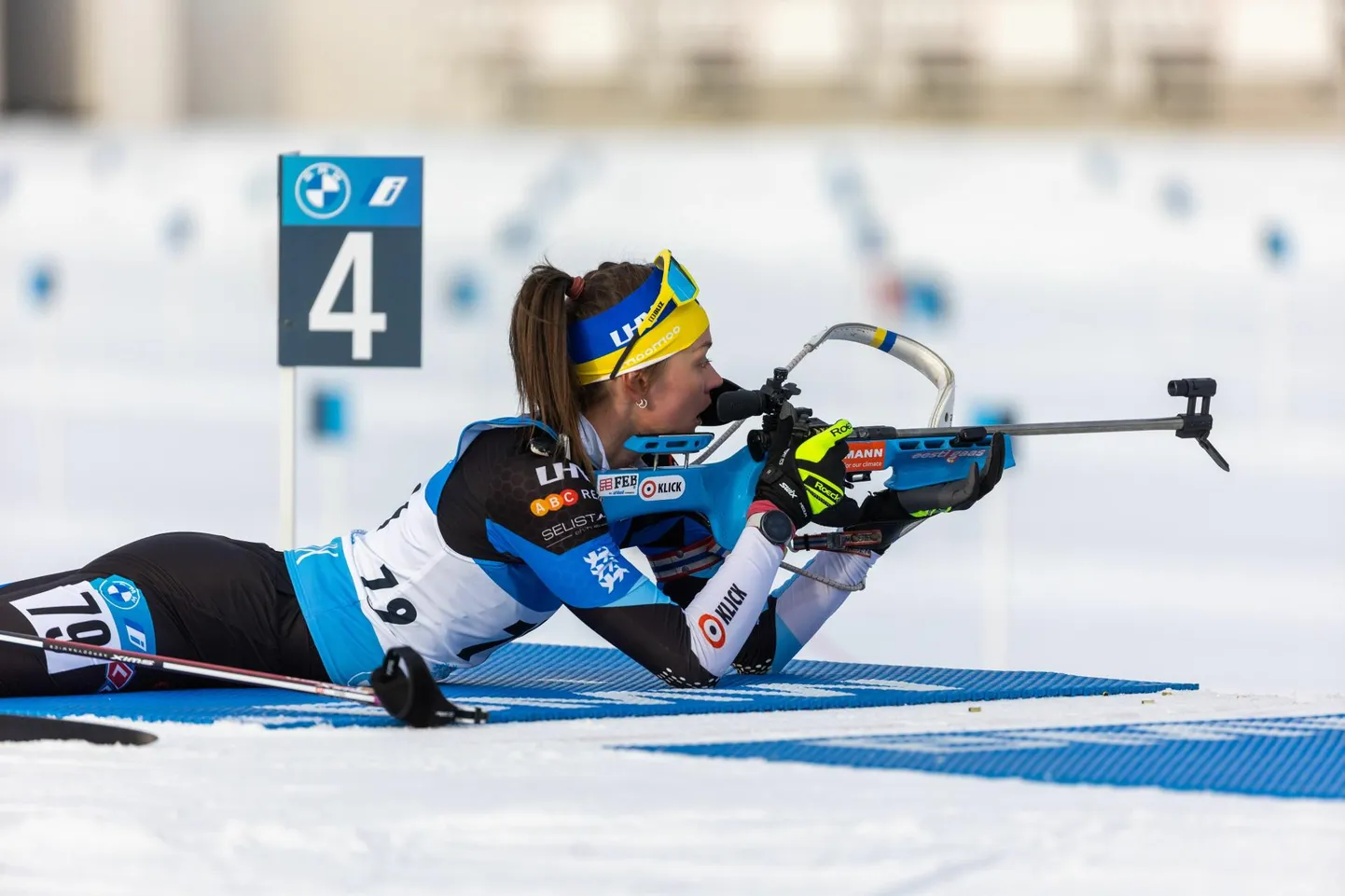 Isegi kui Eesti laskesuusatajad alati märki ei taba, on nende võistlused igasuguse kahtluseta Eesti kõige menukamad sporditeleülekanded. Fotol Eesti koondislane Susan Külm 2022 kodusel Otepää MK-etapil.