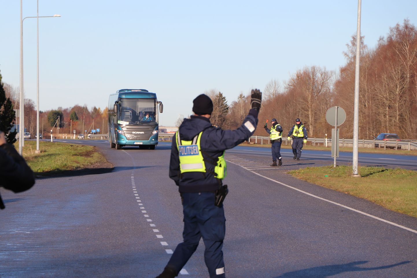 Kolmapäeval kontrollisid politseinikud kõikjal Eestis bussides turvavöö kinnitamist.