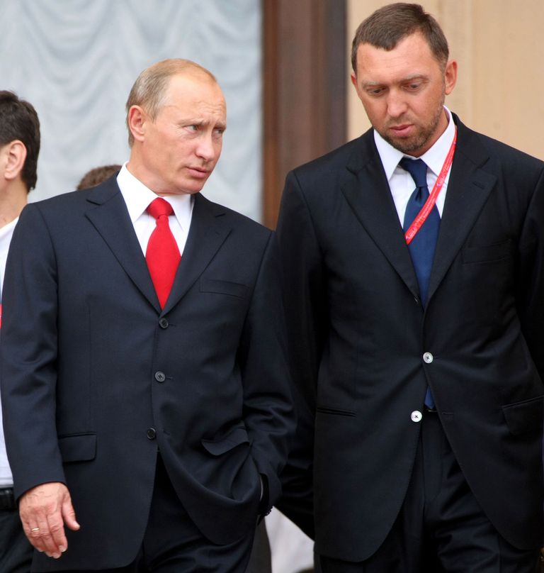 Vladimir Putin koos Oleg Deripaskaga Sotšis.