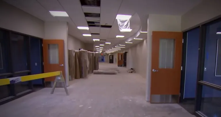 Slēptuves Mičiganas vidusskolā