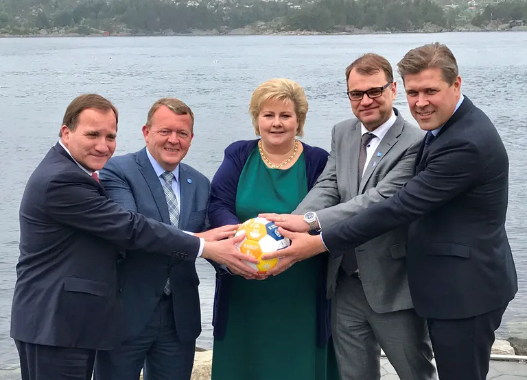 (Vasakult paremale) Rootsi peaminister Stefan Lofven, Taani peaminister Lars Løkke Rasmussen, Norra peaminister Erna Solberg, Soome peaminister Juha Sipilä ja Islandi peaminister Bjarni Benediktsson / Handout/Reuters/Scanpix