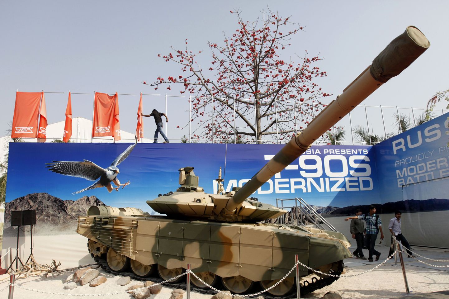 Vene T-90S aprillis Indias New Delhis toimunud relvamessil.