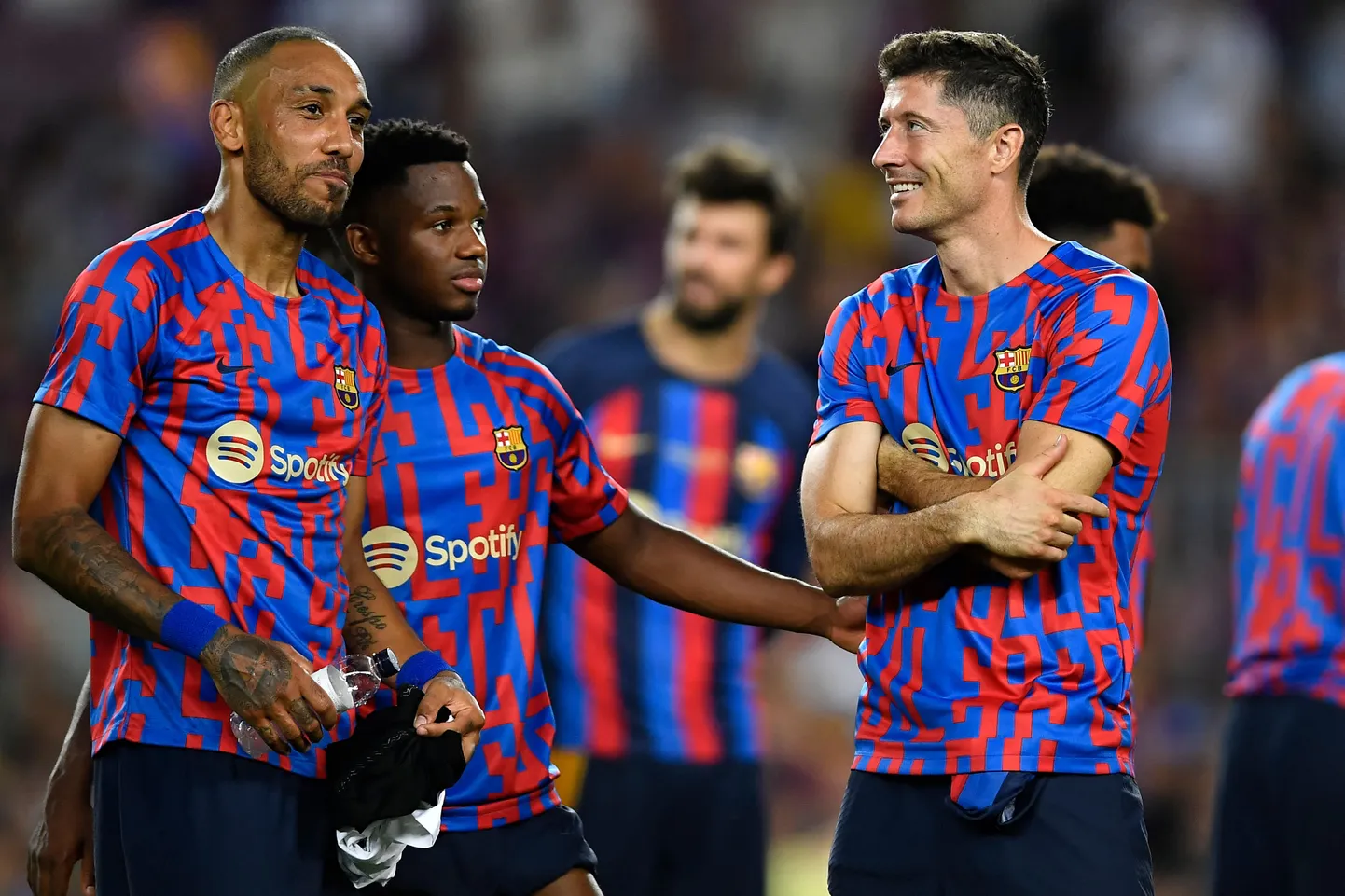 Pierre-Emerick Aubameyang (vasakul) ja Robert Lewandowski (paremal).