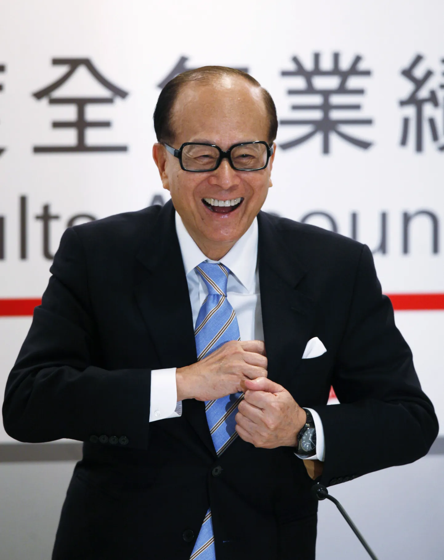 Aasia rikkaimaks inimeseks peetav Hong Kongi magnaat Li Ka-shing.