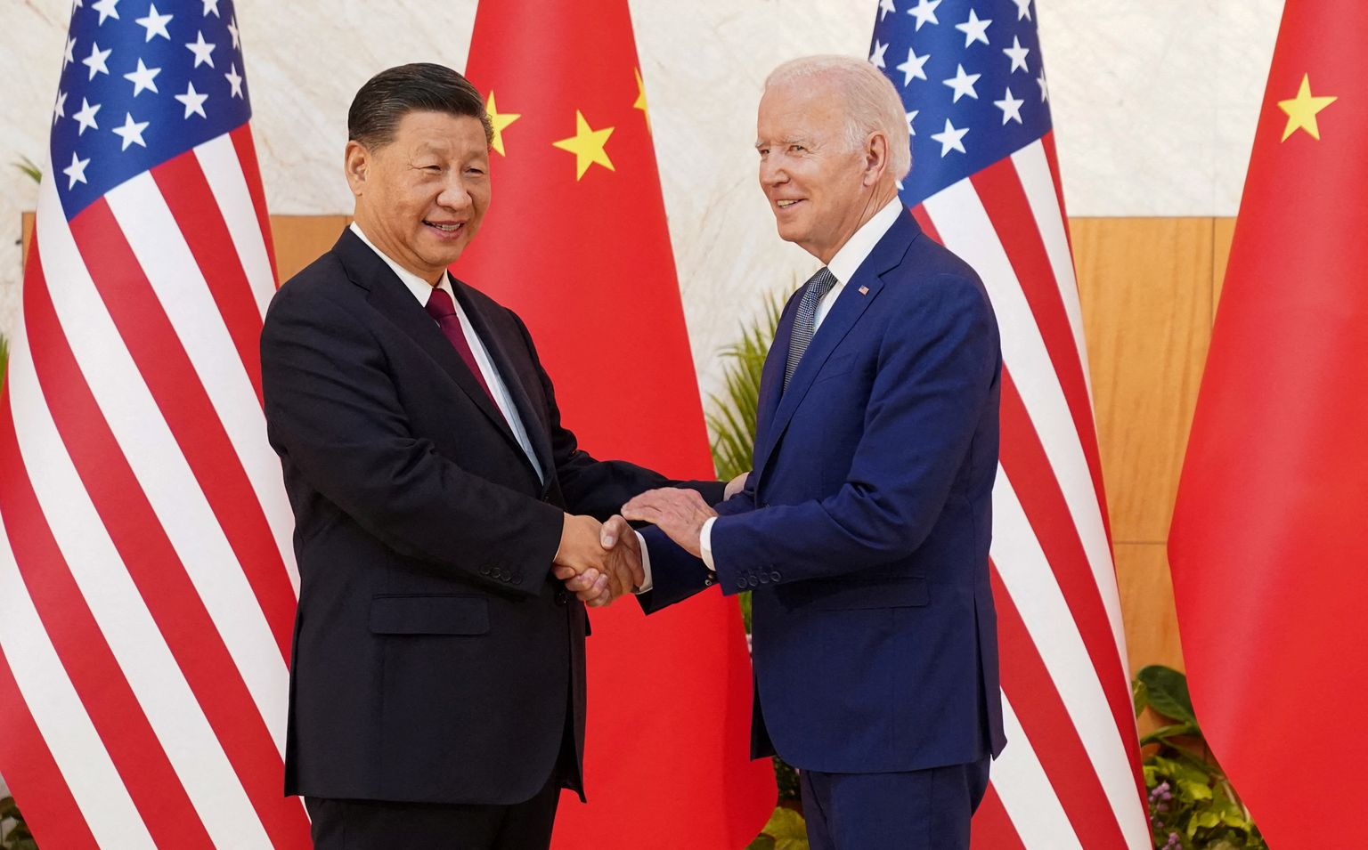 Лидеры США и Китая Джо Байден и Си Цзиньпин