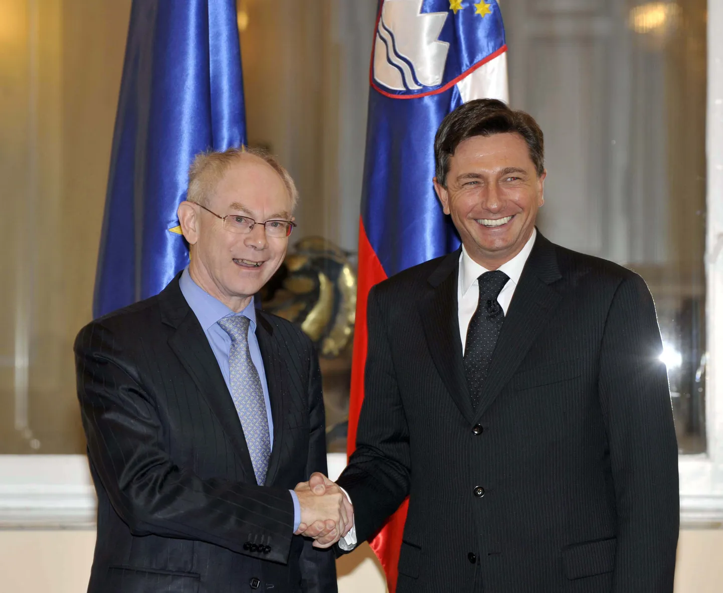 Euroopa Liidu Nõukogu esimene alaline president Herman Van Rompuy (vasakul) ja Sloveenia valitsusjuht Borut Pahor.
