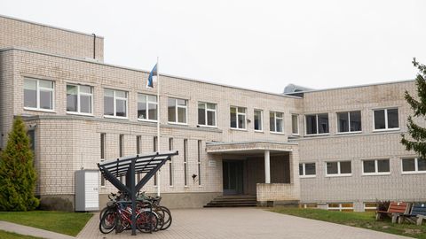 ÕPETAJAD ŠOKIS ⟩ Vinni-Pajusti gümnaasiumi juht Henry Kallaste lahkub ametikohalt