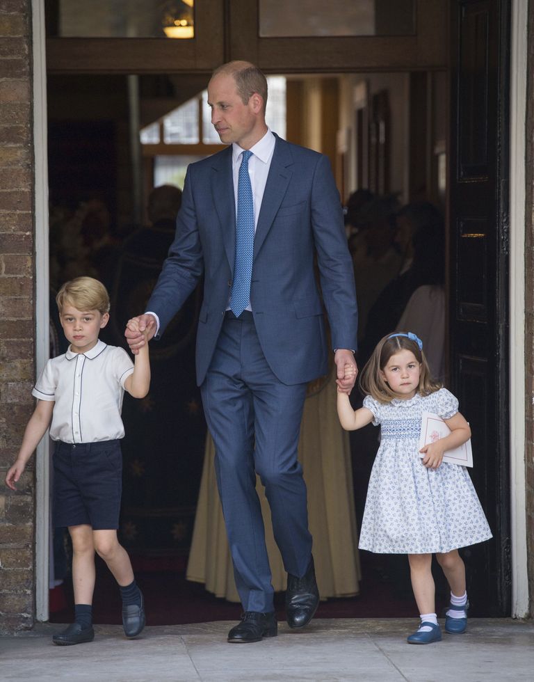 Prints William koos laste prints George'i ja printsess Charlotte'iga.