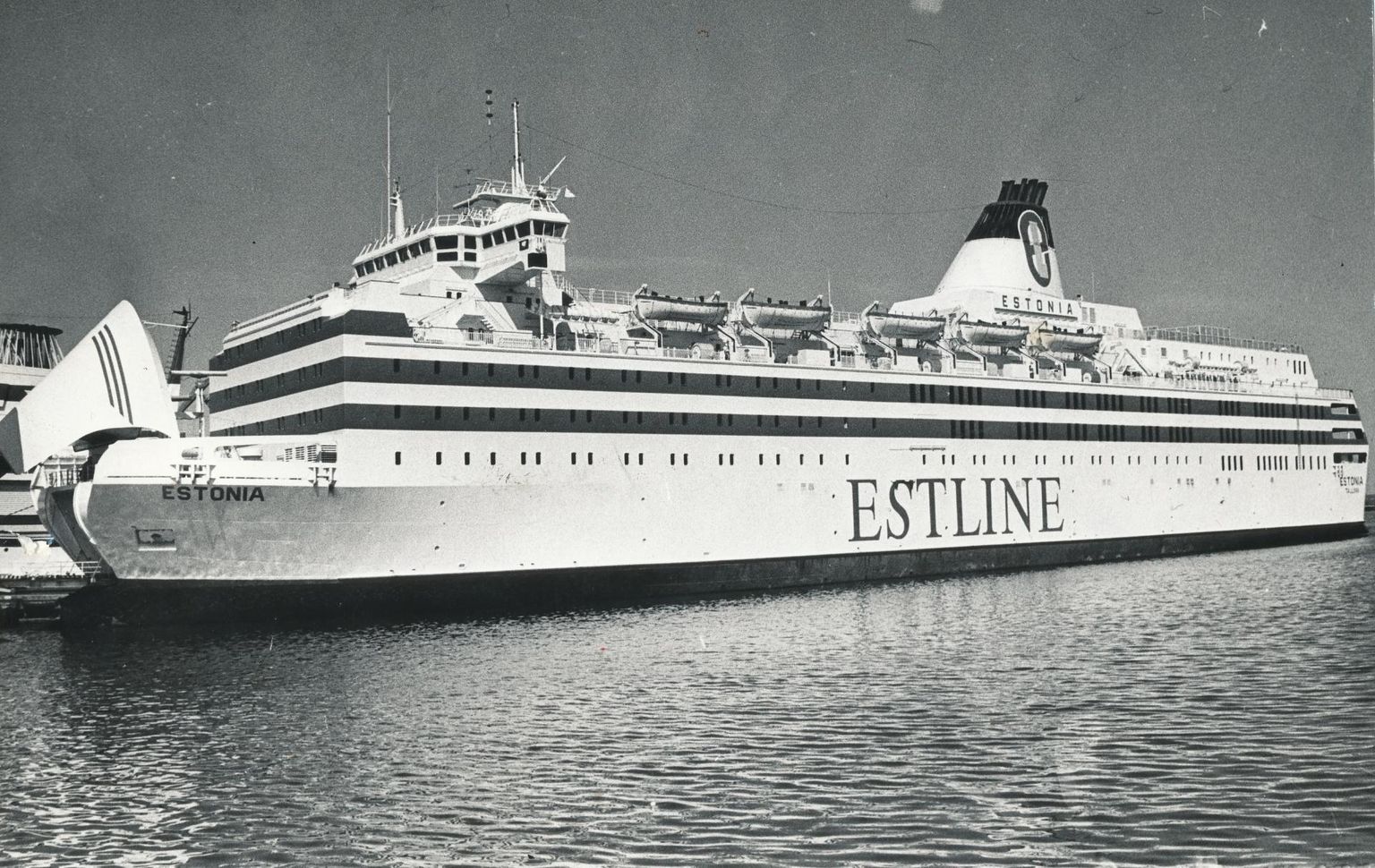 Parvlaev Estonia sadamas.