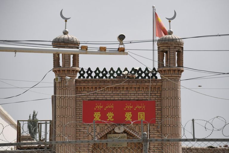 Valvekaamera Yangisari mošee juures. Xinjiangi piirkonnas on massiliselt pühakodasid suletud või hävitatud. 