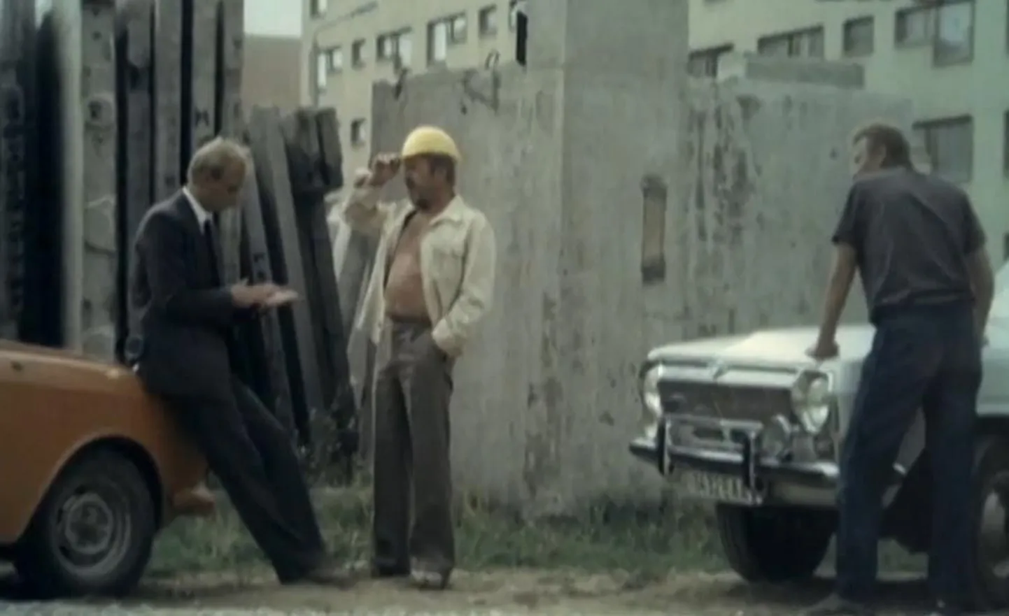 «Võtmeküsimus» esilinastus Eesti Televisioonis 1. jaanuaril 1987. Üleliidulise telepubliku ette jõudis see Kesktelevisiooni teise programmi vahendusel septembris 1989.