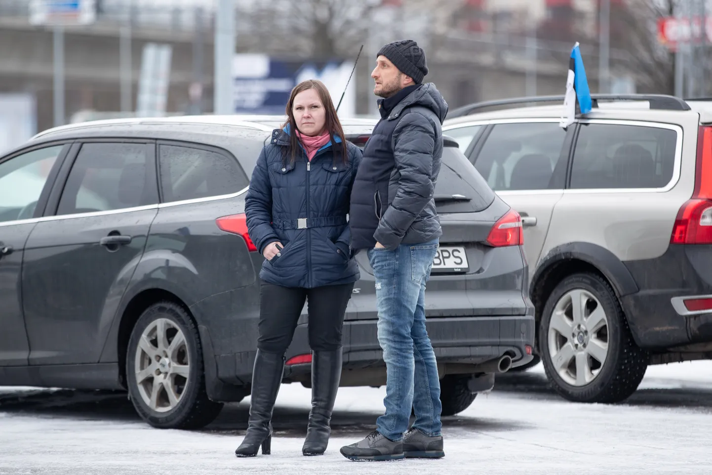 Vabaduse konvoi Saku suurhalli juures.