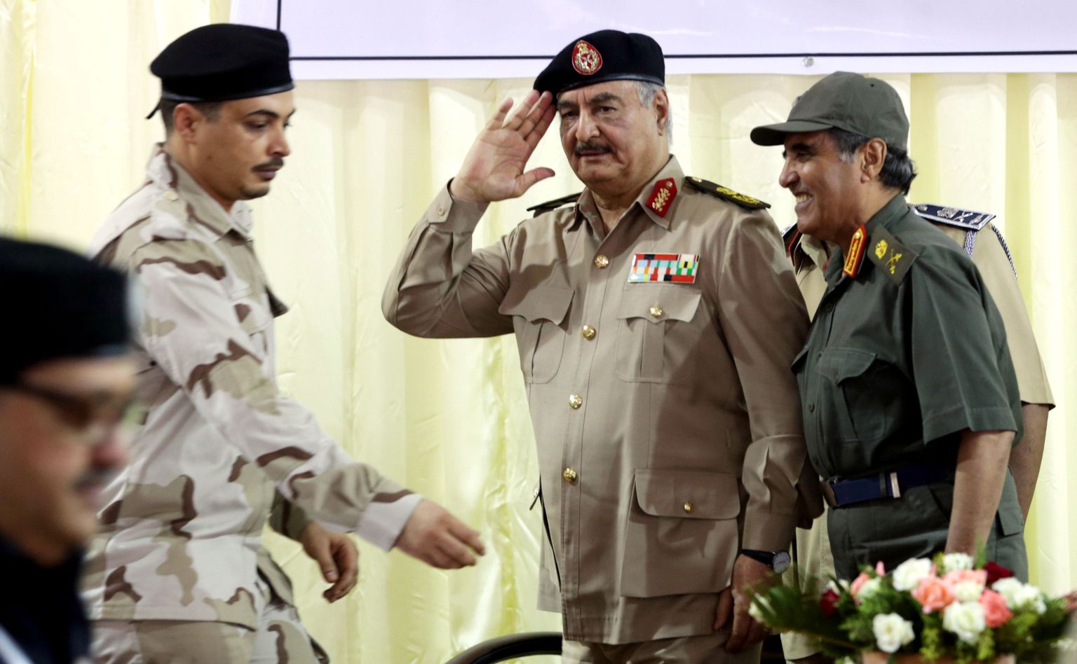Kindral Khalifa Haftar Benghazi julgeolekukonverentsil.