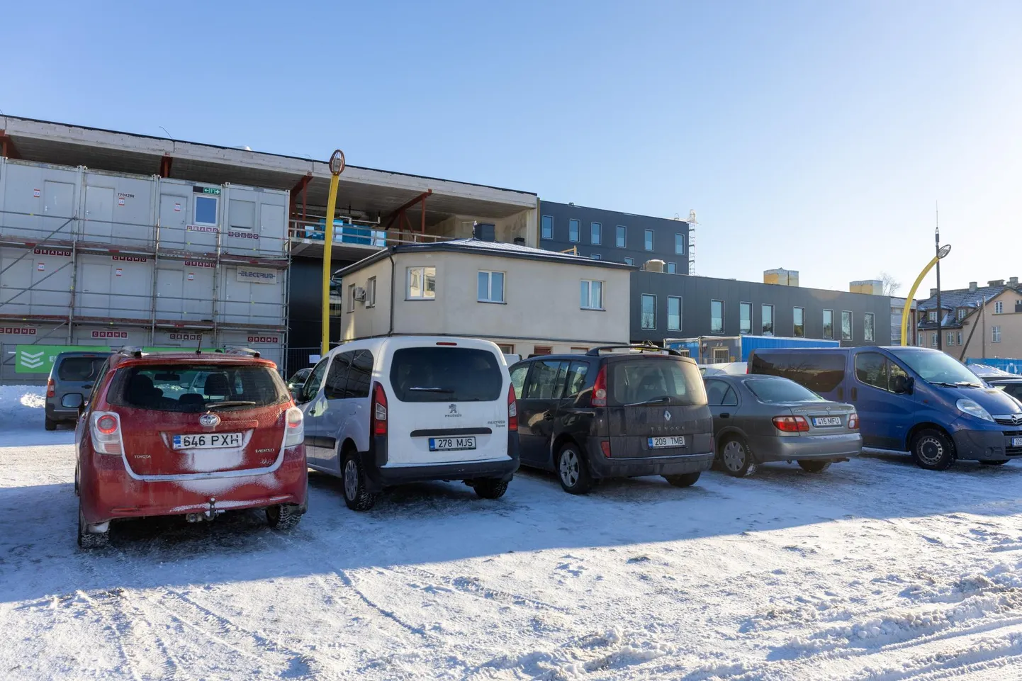 Парковка вильяндиского рынка. Фото иллюстративное.