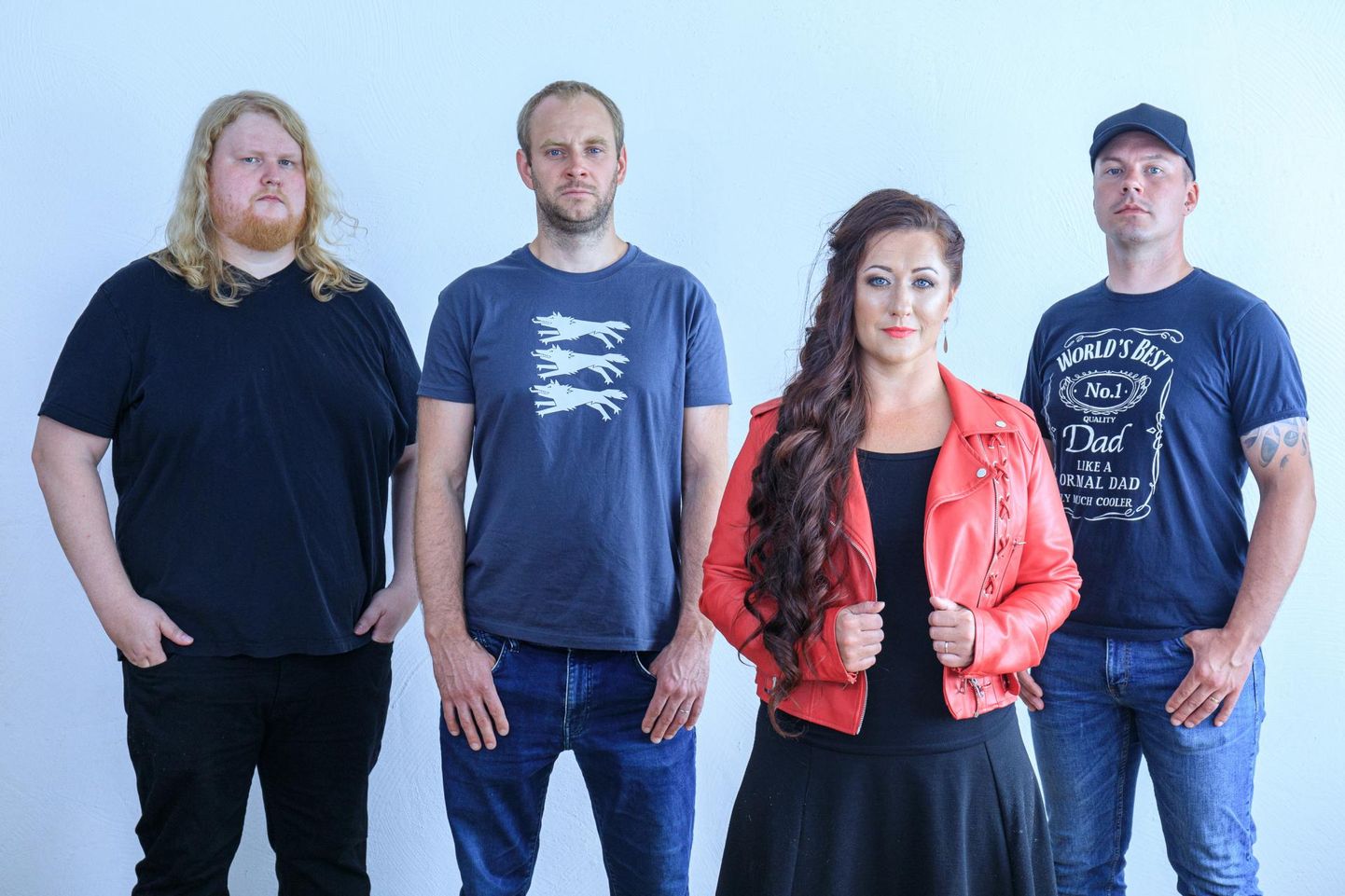 Cydefecti liikmed vasakult: Meiko Udras (basskitarr, süntesaatorid), Martin Mark (trummid), Kadri Mark (vokaal, sõnad) ja Reino Vara (kitarr).