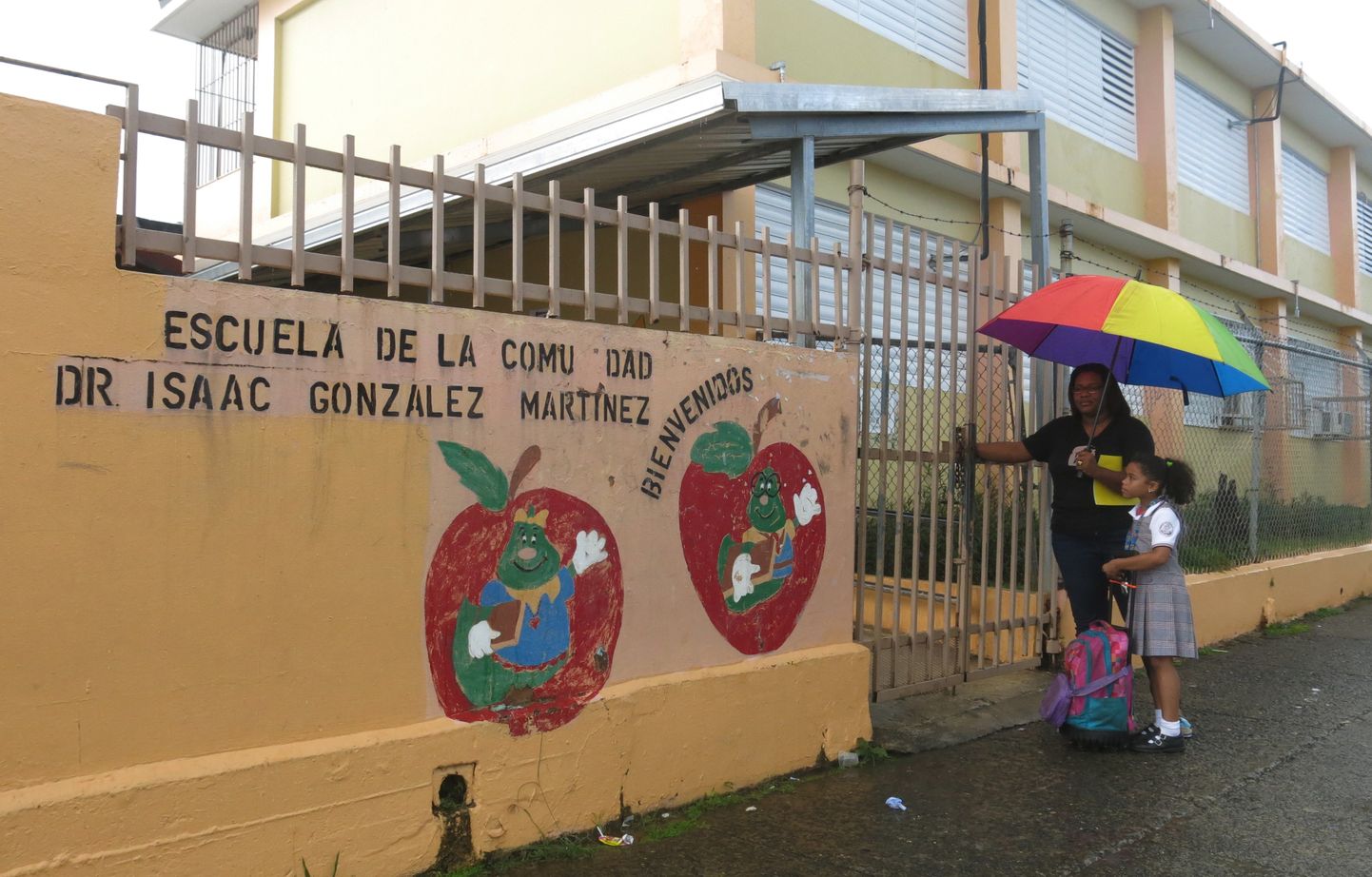 Dr. Isaac Gonzalez Martinez'i kool on üks suletavatest koolidest.