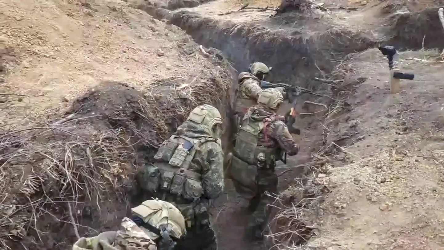 Vene sõdurid peavad õppusi Donetski oblasti okupeeritud aladel 19. märtsil 2024.