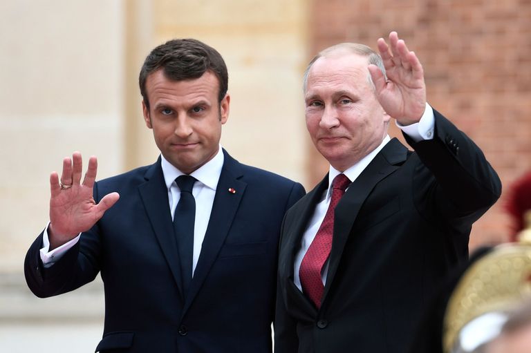 Макрон и Путин в 2018 году.