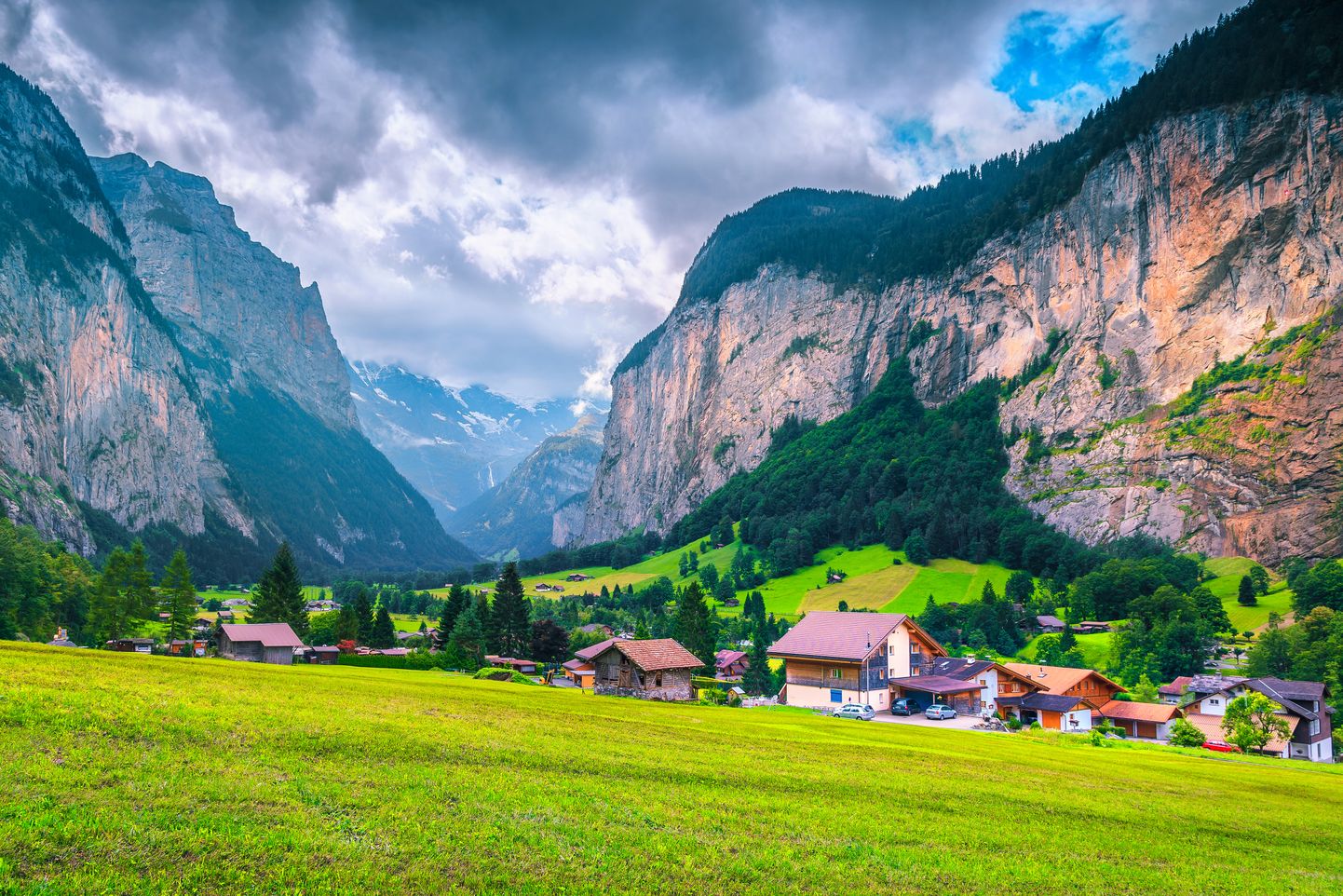 Šveitsi küla. Pilt on illustreeriv