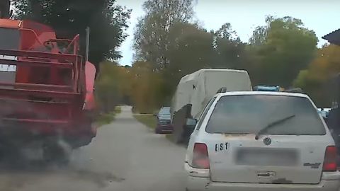 Видео: водитель пытался скрыться от полиции на машине без техосмотра