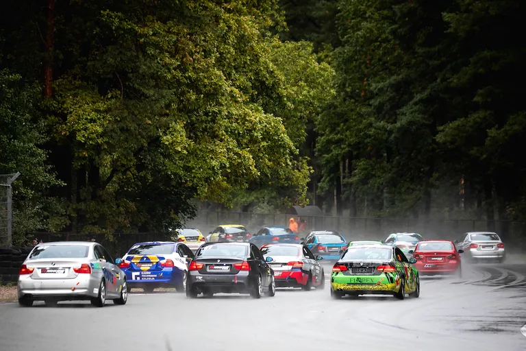 BMW 325 CUP Biķerniekos