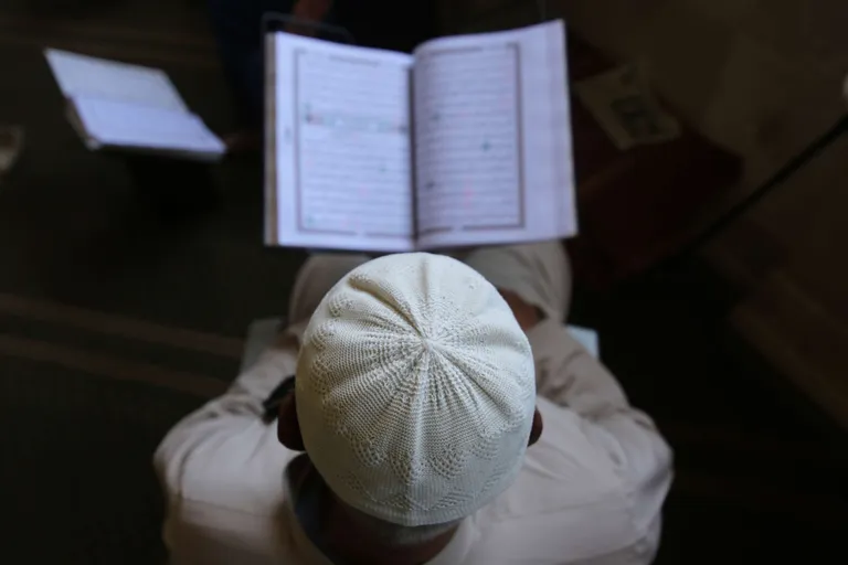Palestiina mees loeb koraani. / Scanpix