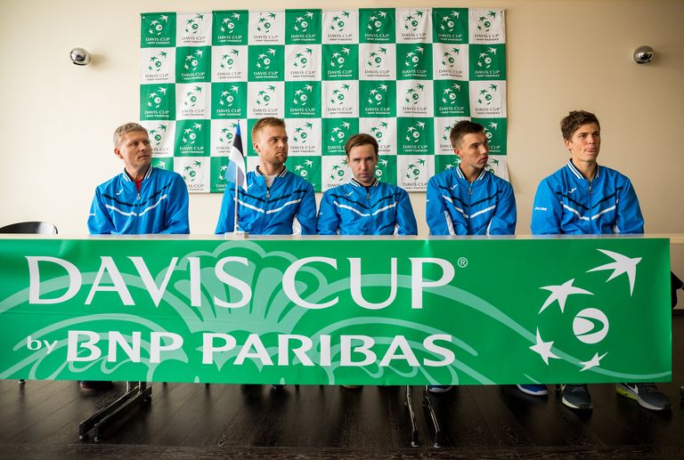 Eesti meeskond: vasakult Ekke Tiidemann, Jürgen Zopp, Vladimir Ivanov, Kenneth Raisma ja Kristjan Tamm.