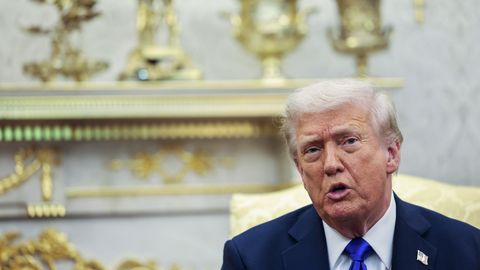 Tramps aicina apcietināt Čikāgas mēru un Ilinoisas gubernatoru