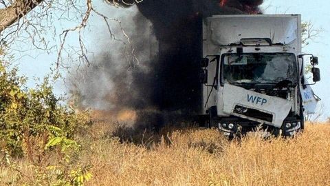 Киев: Россия атаковала грузовики ООН с гуманитарной помощью