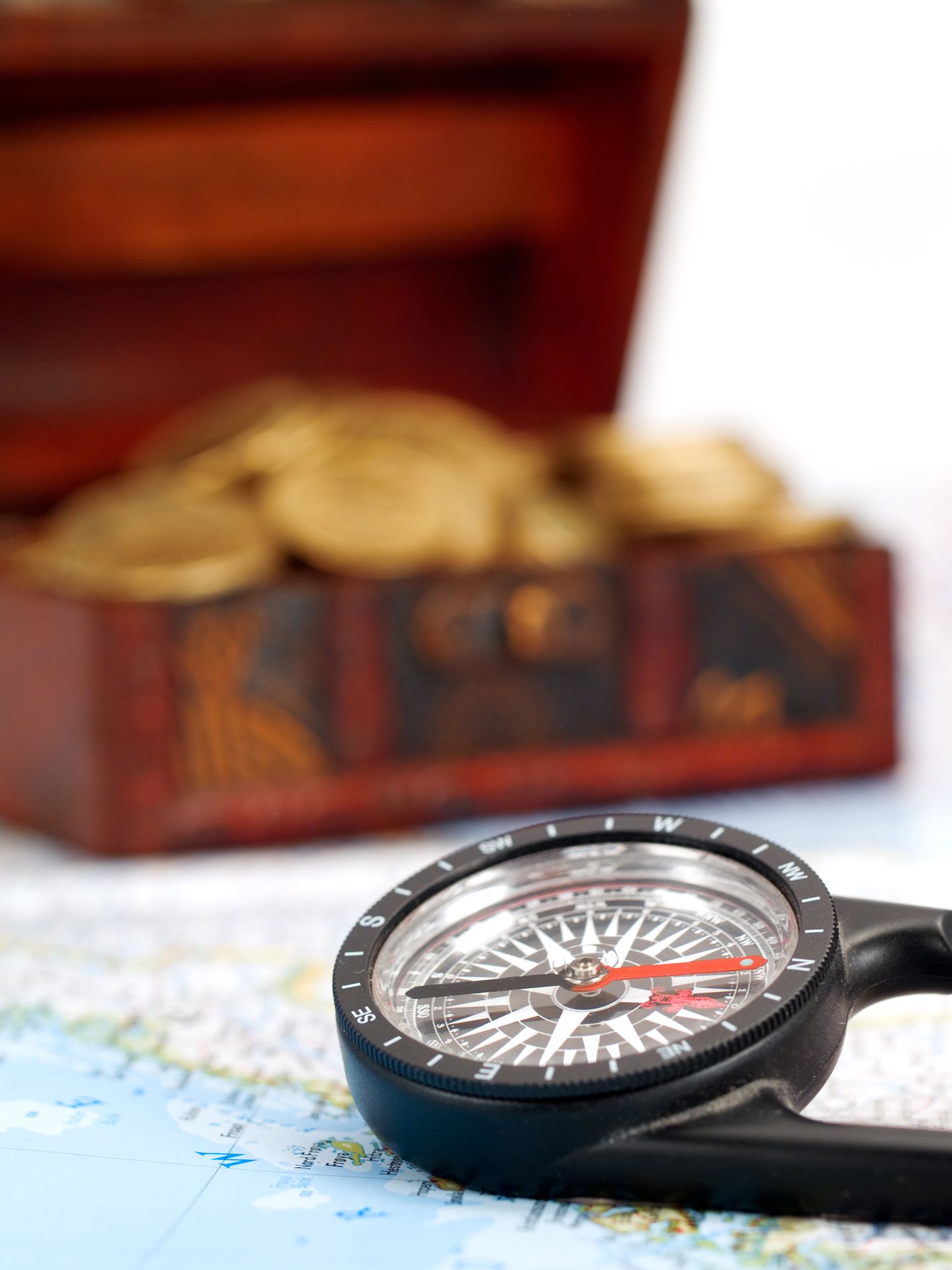 Kaart, kompass ja aardelaegas