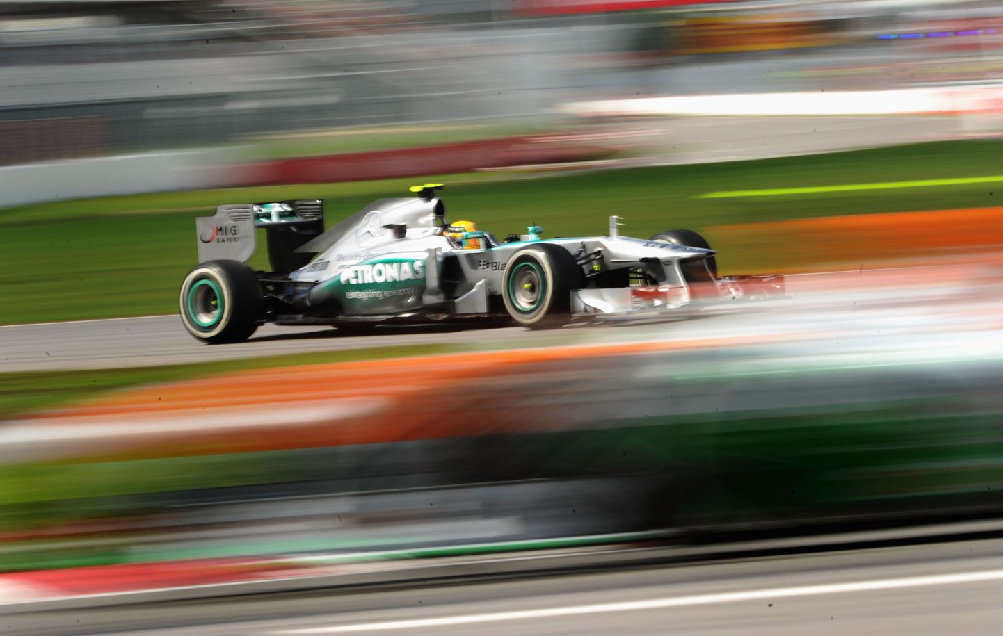 Lewis Hamilton Mercedese roolis.