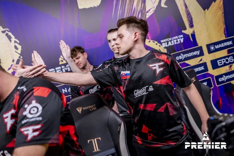 Eriti heaks relvaks FaZe Clani käes on hiljuti just Mouzist lahkunud ja FaZe Claniga liitunud David «frozen» Čerňanský