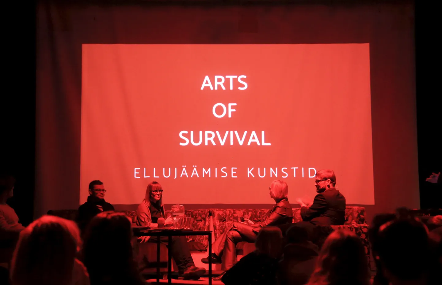 "Arts of survival" ehk "Ellujäämise kunstid".
