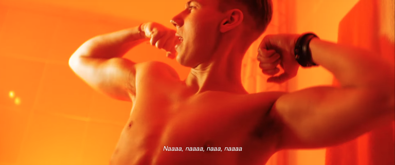 Jüri-Saimon Kuusemets andis välja video oma esimesele eestikeelsele singlile.
