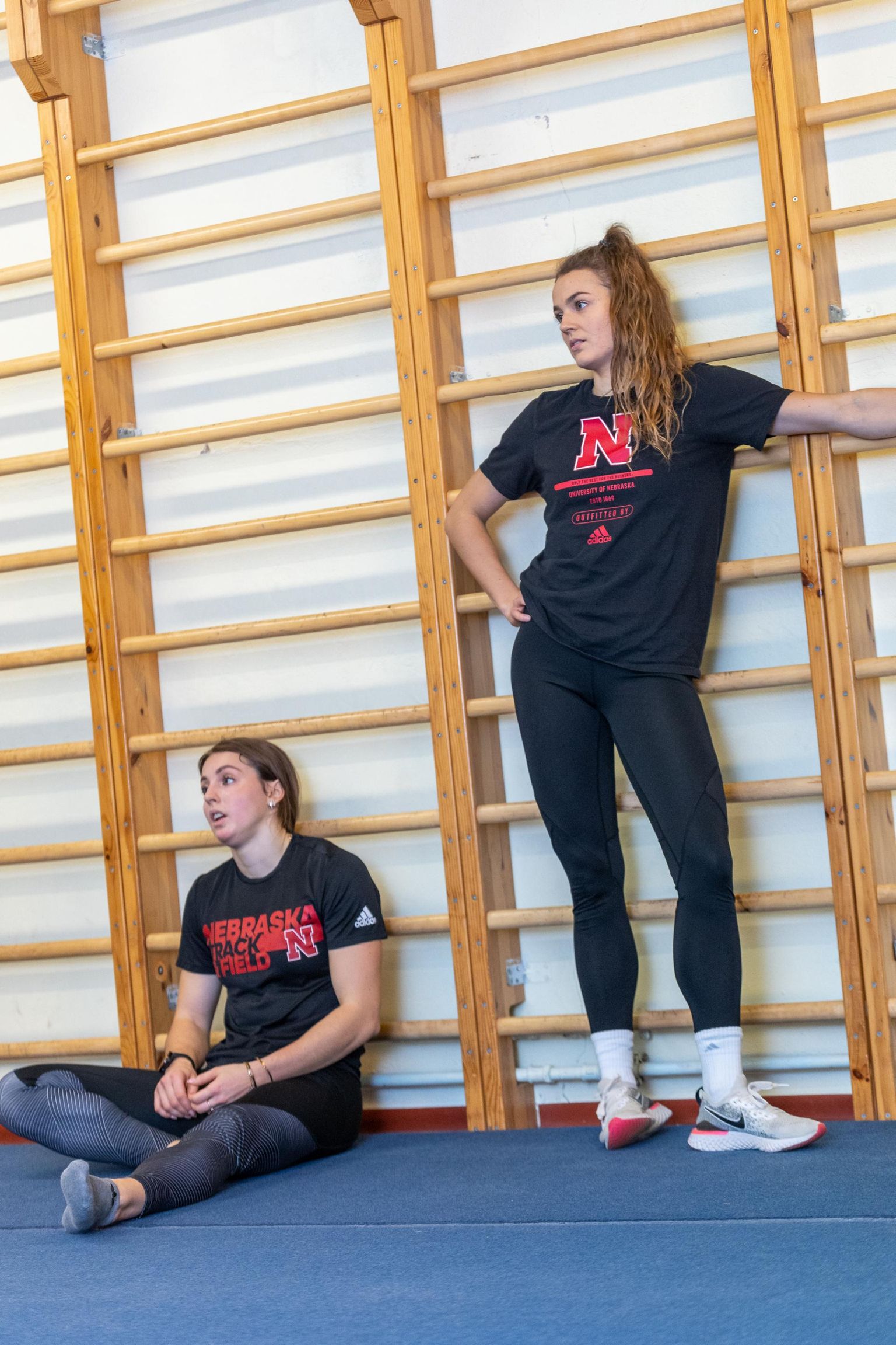 Rakvere kergejõustikuklubi ViKe kergejõustiklased Lishanna Ilves (paremal) ja Johanna Ilves püstitasid mõlemad maakonna rekordi.