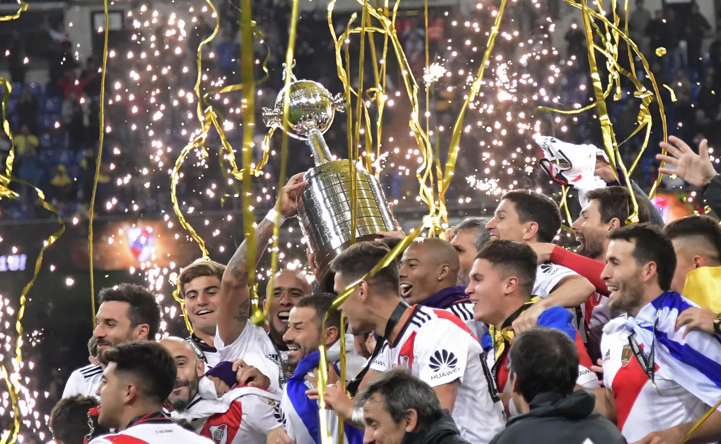 "River Plate" futbolisti svin uzvaru "Copa Libertadores"
