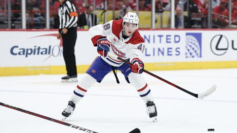 NHL iepriekšējās sezonas labākais debitants paraksta 70 miljonu dolāru līgumu