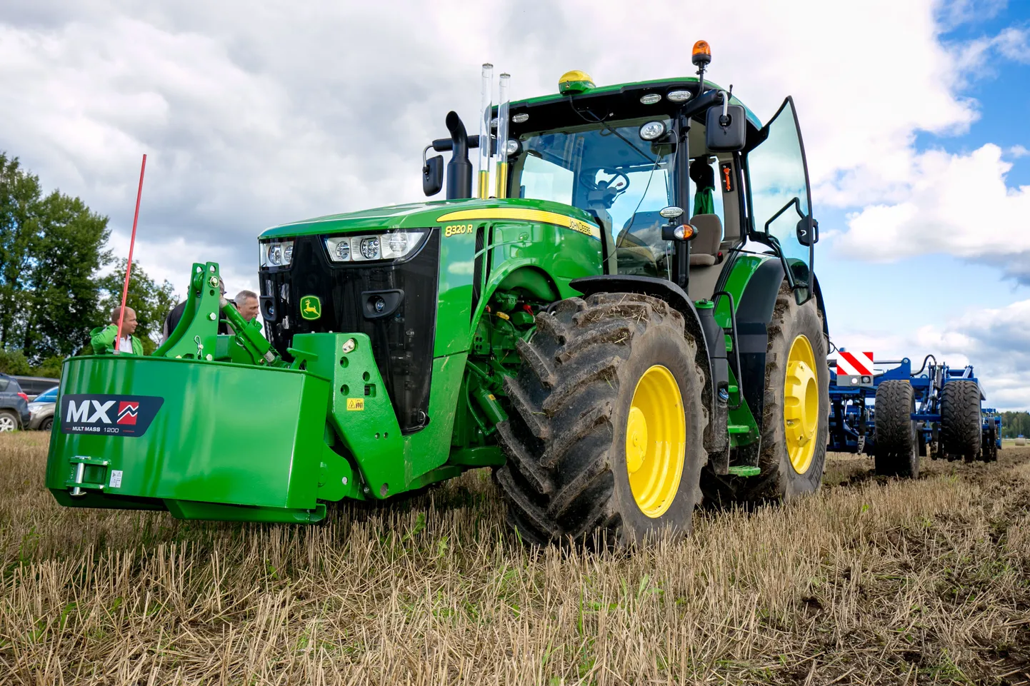 John Deere’i traktor. Foto on illustreeriv.