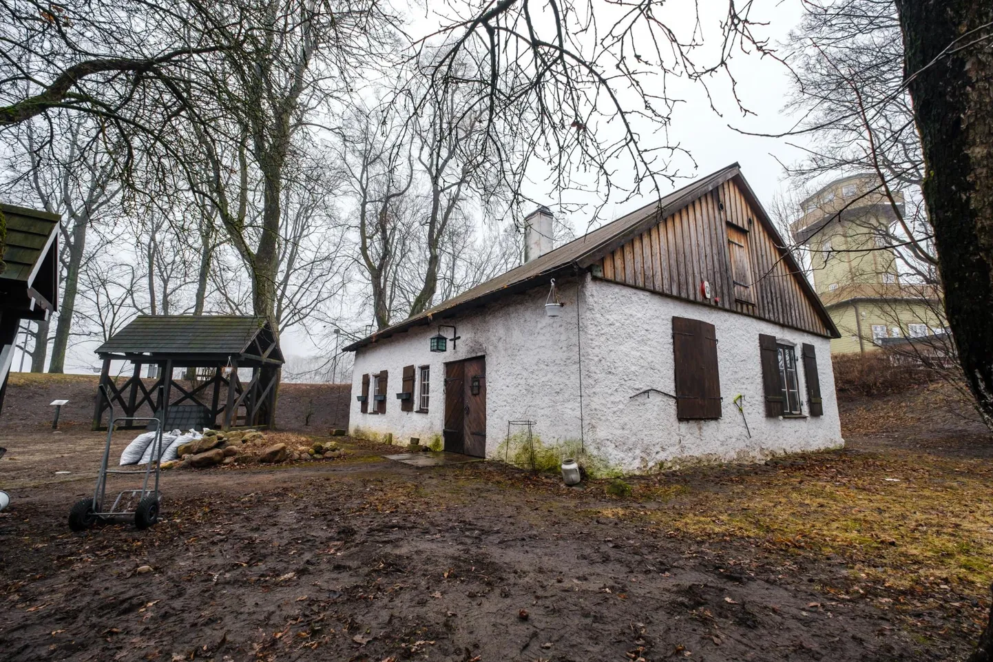 Veenuse bastioni sepikoda Pärnu Vallikäärus.