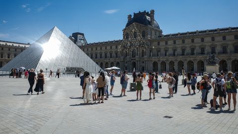 Louvre’i röövlid avaldasid uusi üksikasju: tellija polnud 88 miljoni euro suuruse saagiga rahul