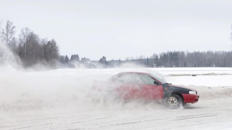 Jäärada kulutab küll isukalt rehve, aga õpetab ohtlikes olukordades toime tulema