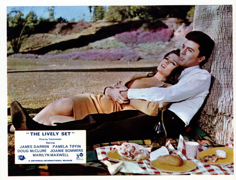 Pamela Tiffin ja James Darren «The lively set» filmis 1964. aastal. 