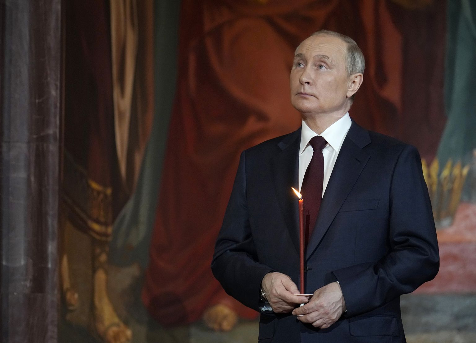 Kara noziedznieks Vladimirs Putins.