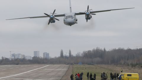 В России упал военный самолет, есть погибшие и раненые