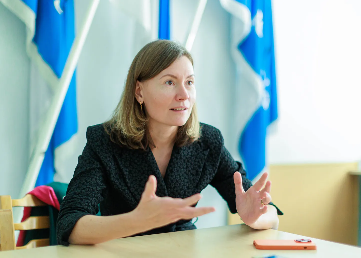 Terviseministri Riina Sikkuti sõnul on eesmärgiks, et nutiseadmete kasutamise reeglid hakkaksid koolides kehtima järgmisest õppeaastast.