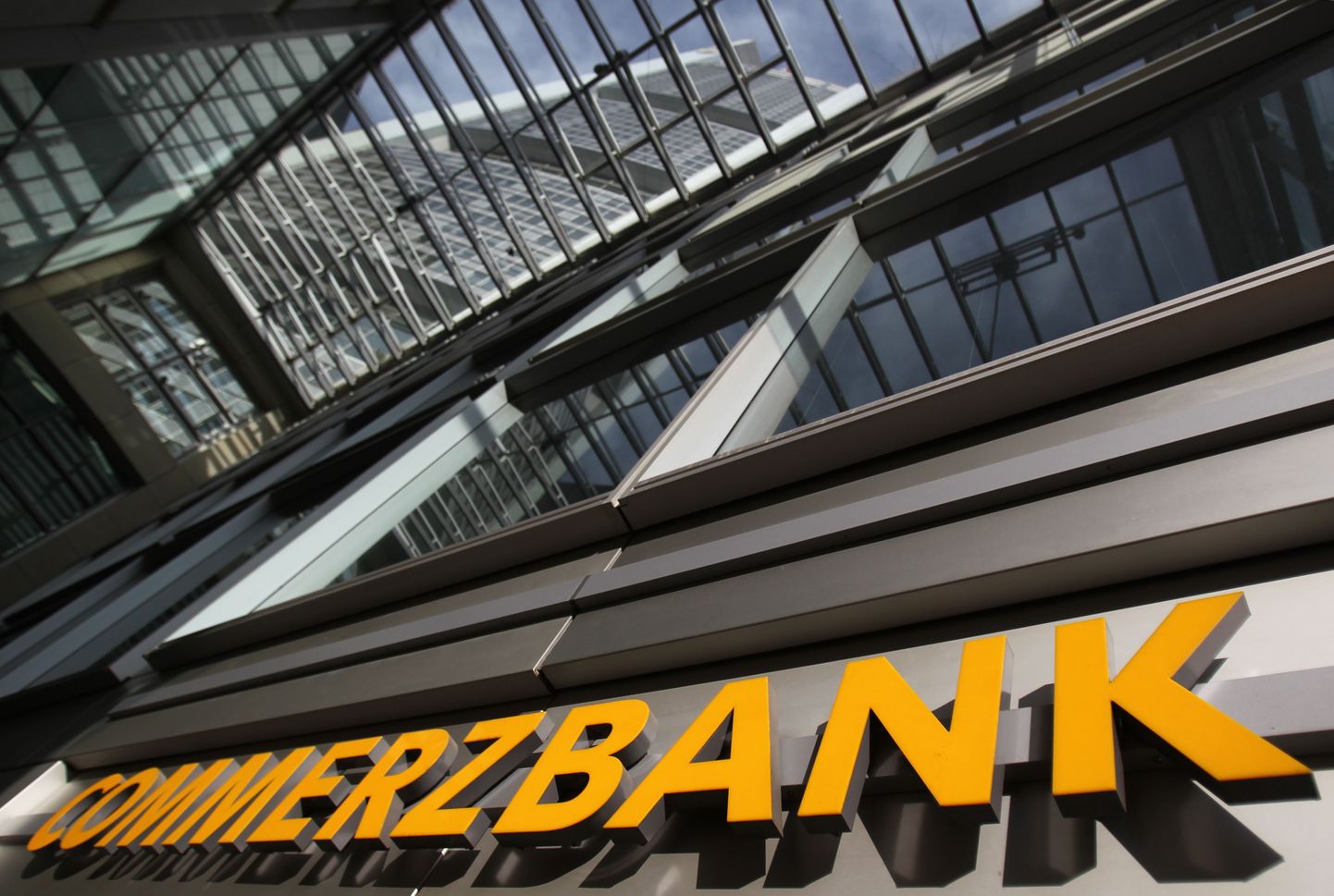 Saksamaa suurpanga Commerzbank peakontor Franfurdis.