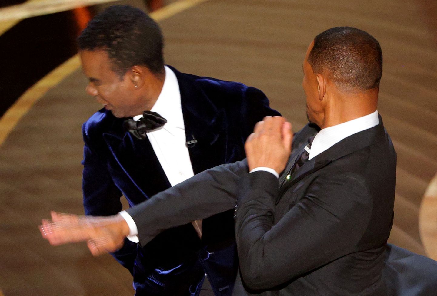 Will Smith andis 94. Oscarite galal Chris Rockile kõrvakiilu.