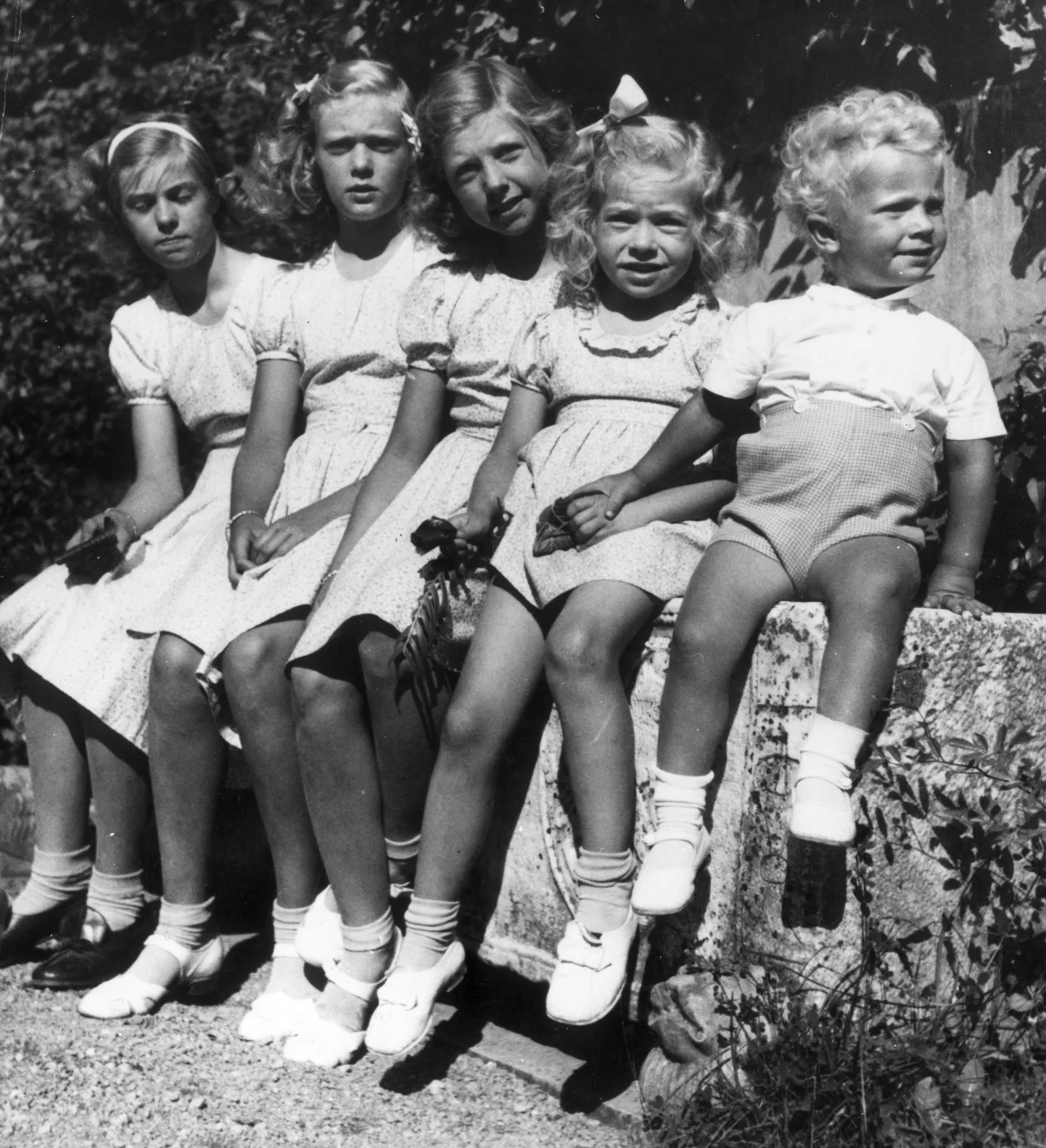 Rootsi printsessid Margaretha, Birgitta,  Desirée, Christina ja kroonprints (praegune kuningas) Carl Gustaf.